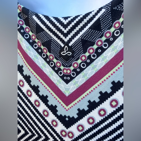 EUC PRANA Outdoor Sports Active Dress Build In Bra Abstract Aztec Pattern XS - Picture 3 of 6